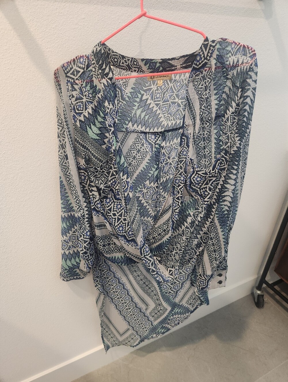 Summer Beach Vibes Democracy Long Sleeves High Low Asymetrical Pattern Wrap Top